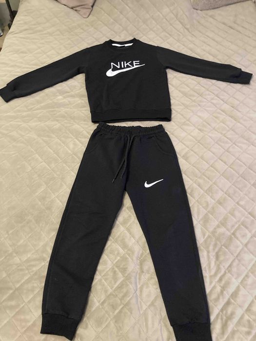 Детски анцуг на NIKE.