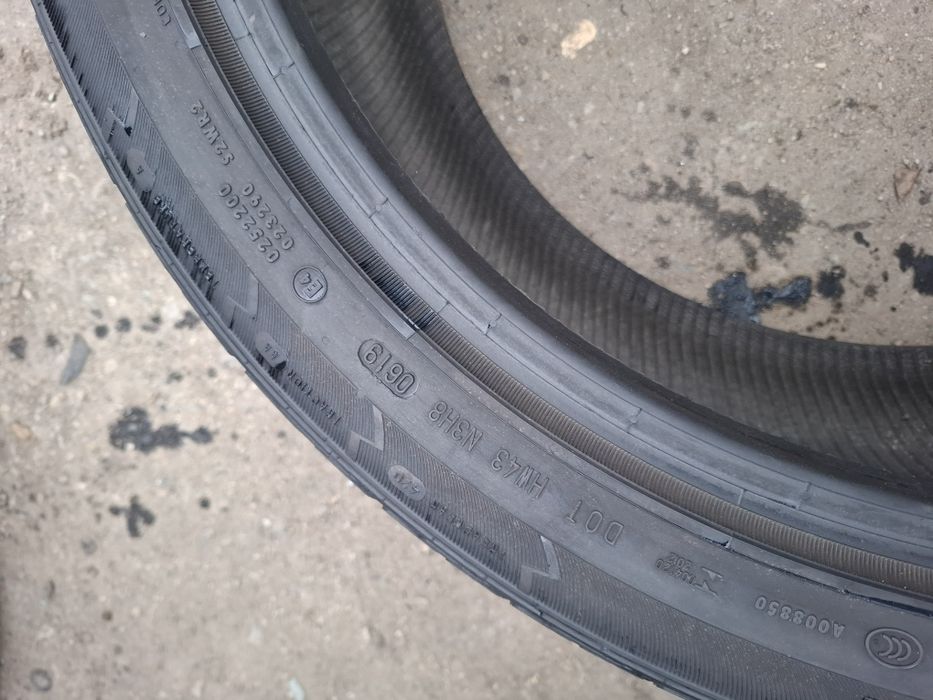 Vand 2 anvelope 265 40 21 continetal de vara bune