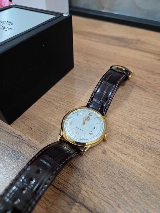 Продается часы ORIENT