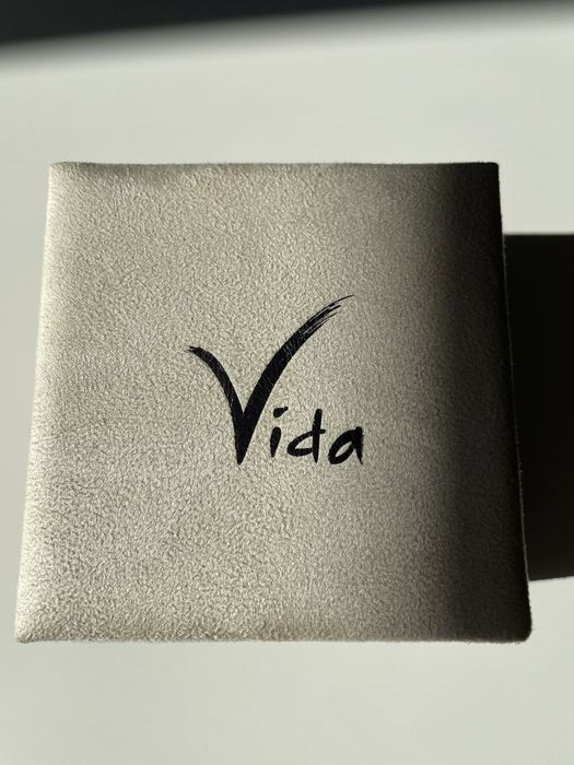 Set bijuterii din aur de 18 ct cu diamante albastre si diamante transp