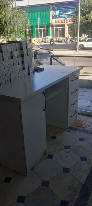 Kassa uchun mebel yangi