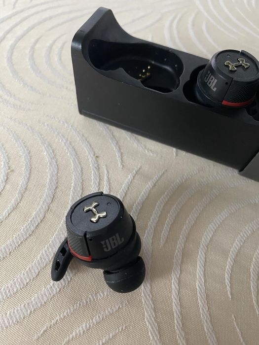 Слушалки JBL under armour