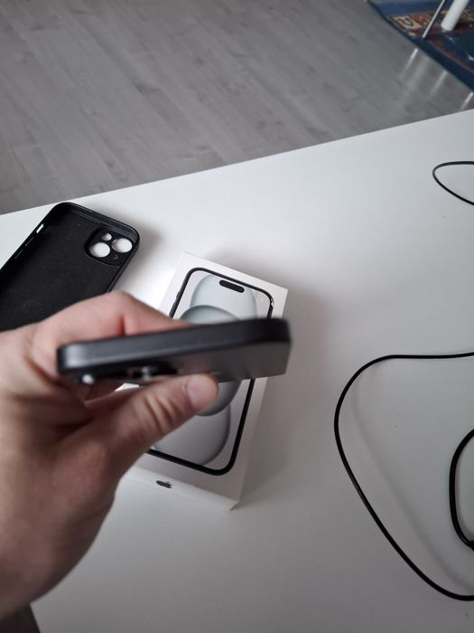Iphone 15 128 GB черен