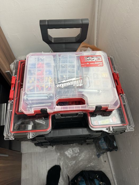 Продам набор инструментов электрика