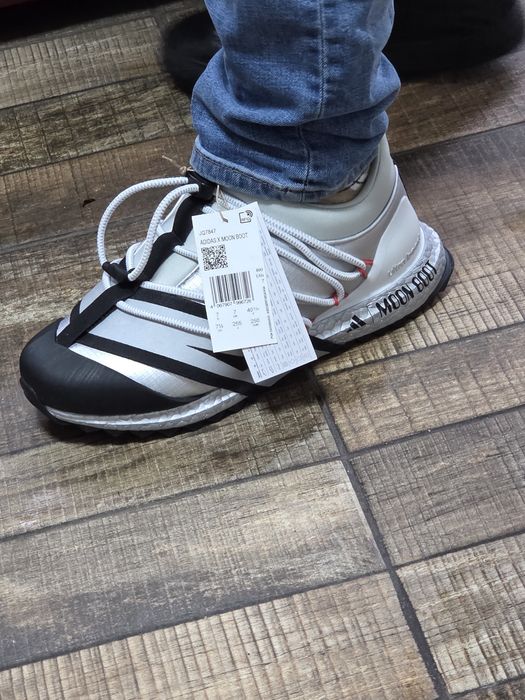 Adidasi moon boot