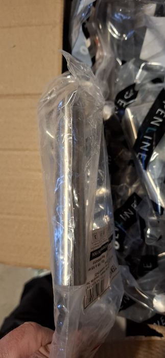 Manere  de  usa  noi