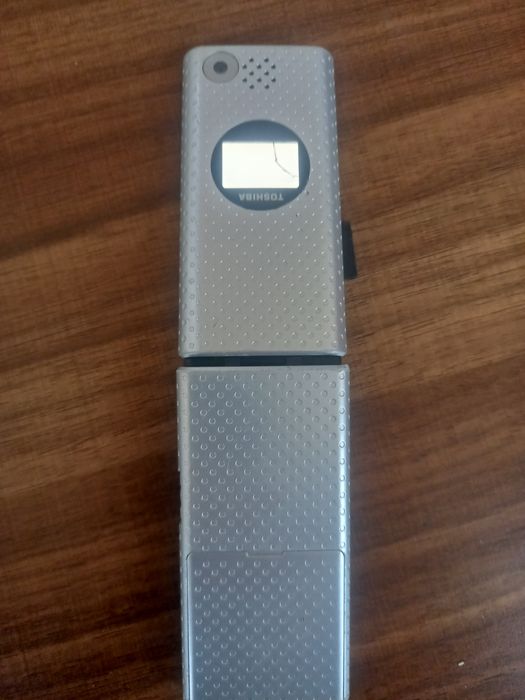 Телефон бижу Toshiba