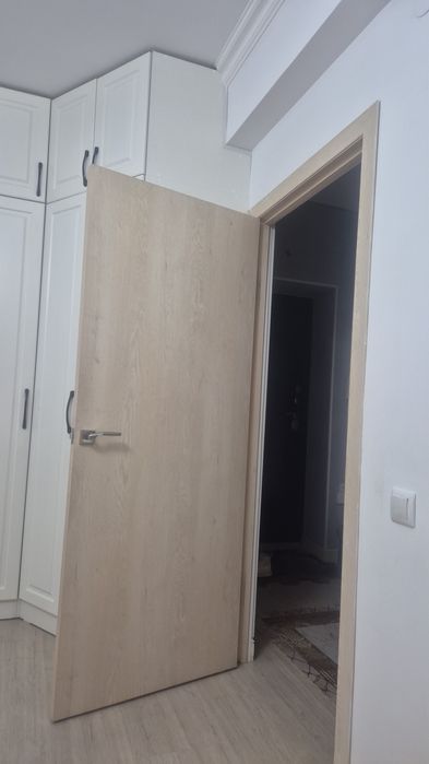 Б/у дверь продам