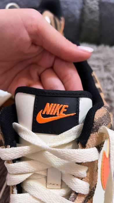 Vând Nike Tiger Air Force