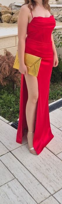 Rochie roșie mărimea M