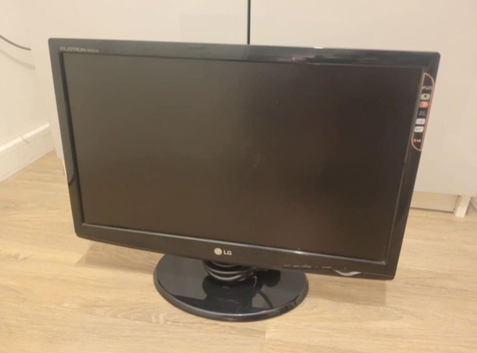 Vând monitor Lg flatron