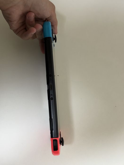 Nintendo Switch V2 полный комплект + игры