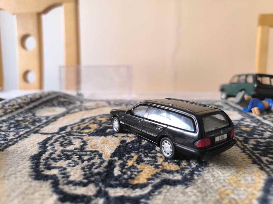 Модель 1:43 Mercedes W210 estate
