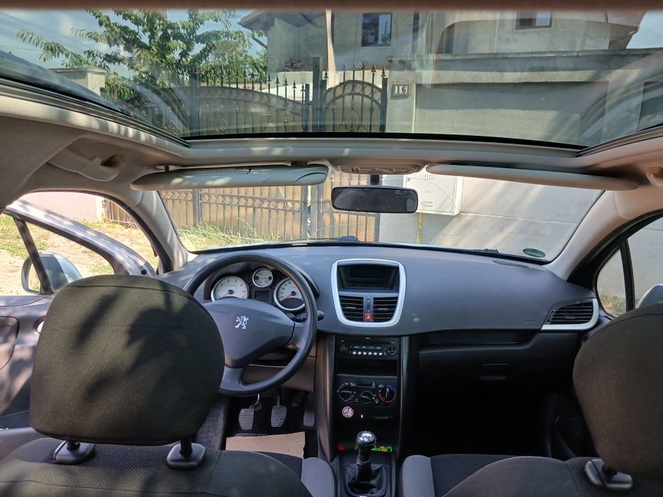 Peugeot 207 1.4 benzină