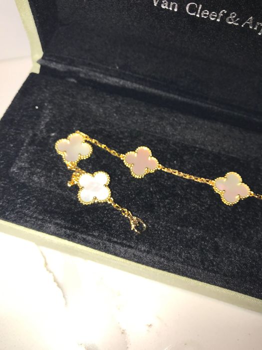 Van Cleef дамска гривна