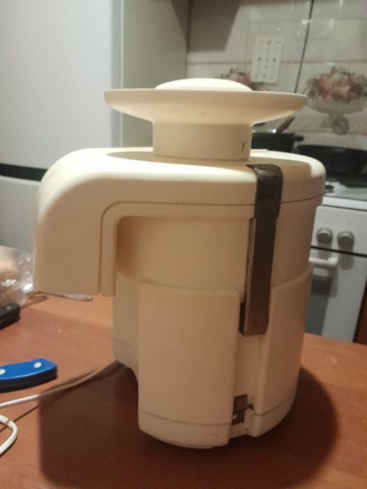 Продам соковыжемалку.