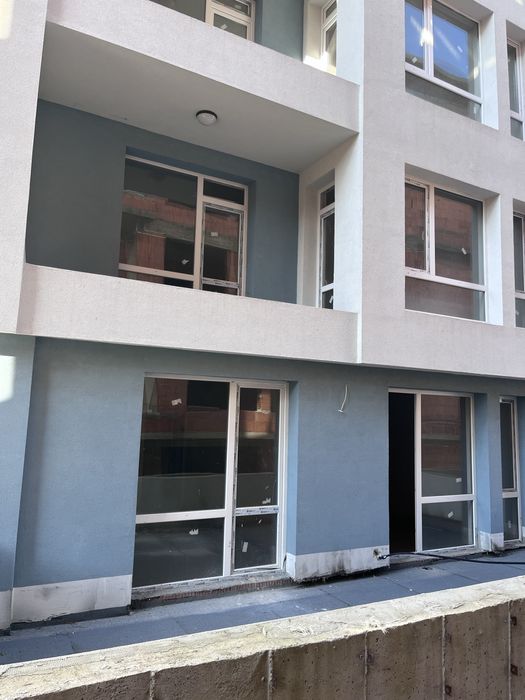 Двустаен апартамент с подземно паркомясто