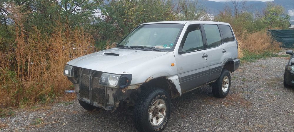 Nissan Terrano 2.7 TDI , Нисан Терано на части! 
Май 2002, Джип