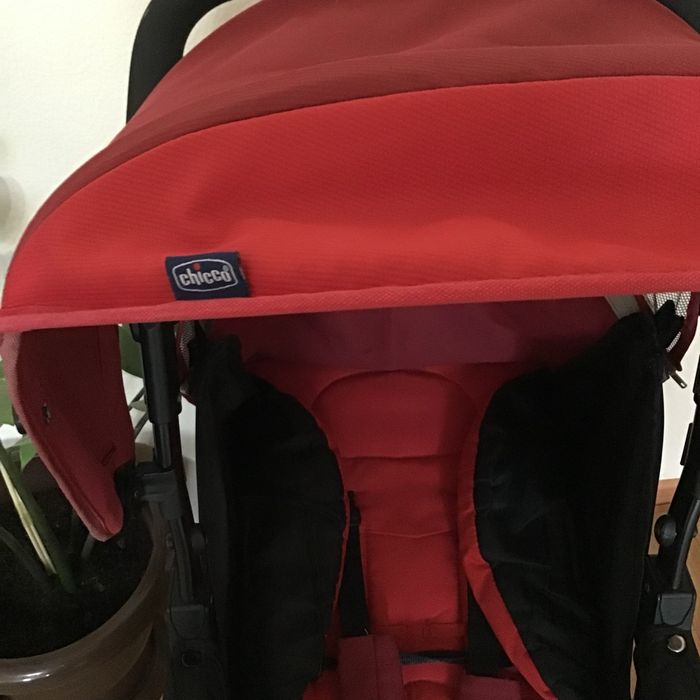 Коляска chicco в отличном состоянии