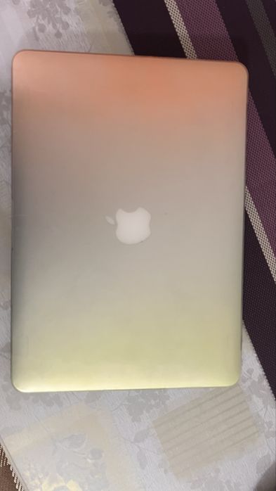 Macbook Air 13 (4Гб)