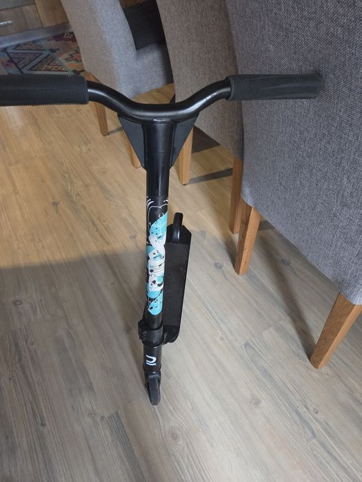 Детска тротинетка за скачане