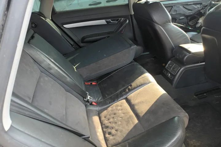 ceasuri de bord caseta de directie Carcasa filtru aer ulei motorina  alternator electromotor  plansa de bord kit airbaguri Audi A6 C6 4x4  motor 3.0TDI  BMK dezmembrez