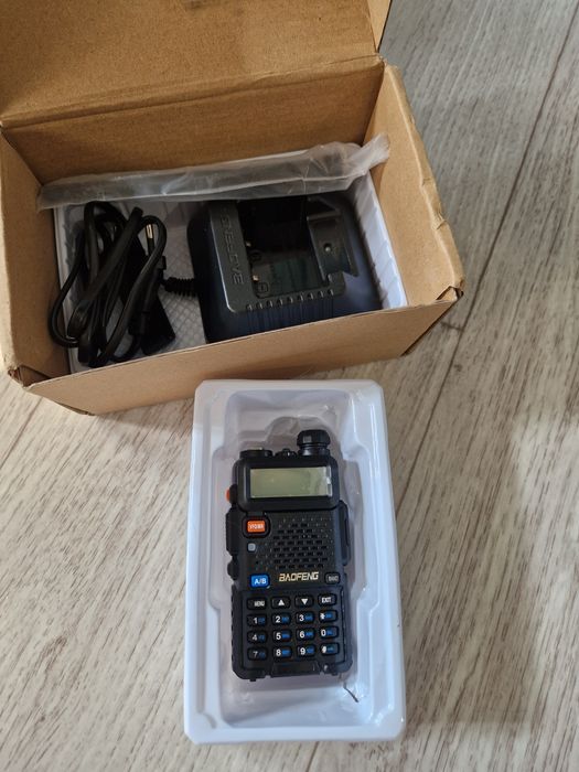 Продам рацию uv5r