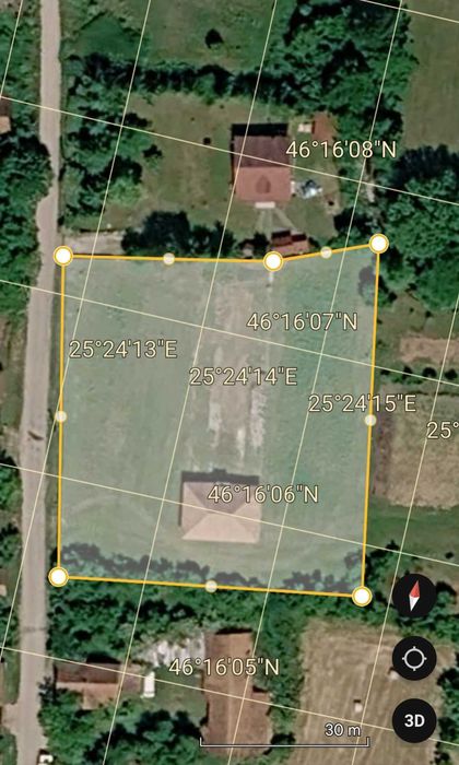 Teren intravilan 2.800 m² cu clădire, curent trifazic și pârâu – Ghipeș (25 min de Odorhei)