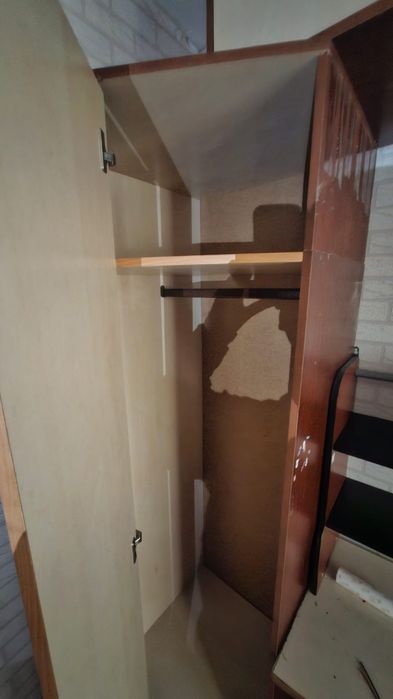 Продам большой шкаф