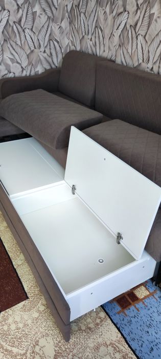 Продам диван длинна 3 метра