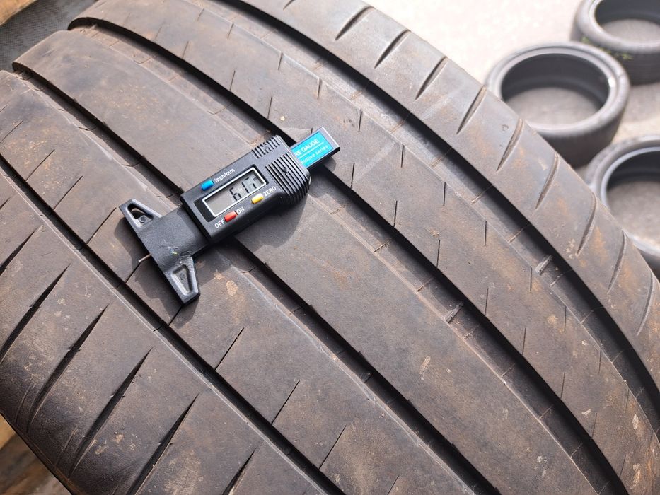 O anvelopa 325/35 R23 Michelin