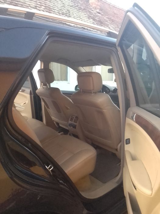 Mercedes Benz ml320