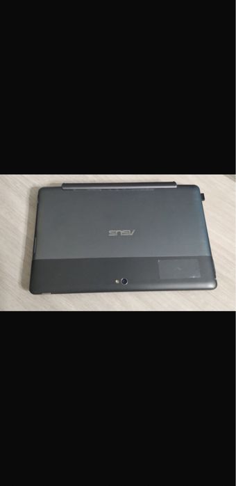 Продаю планшет с клавиатурой Asus