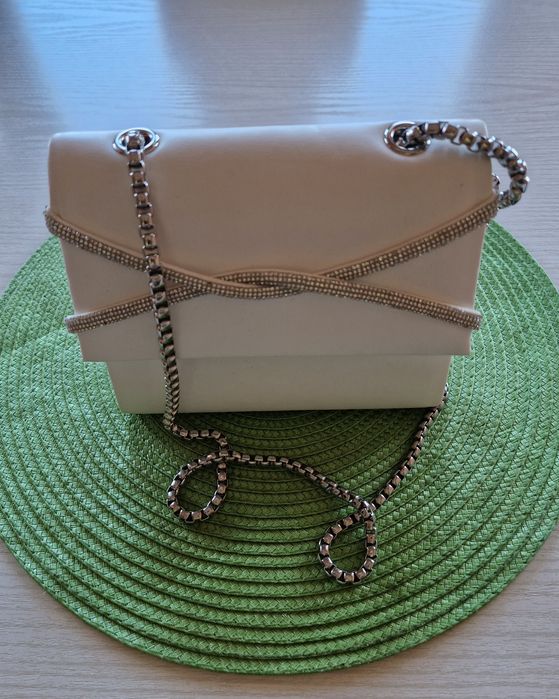 Дамска Бяла Чанта.