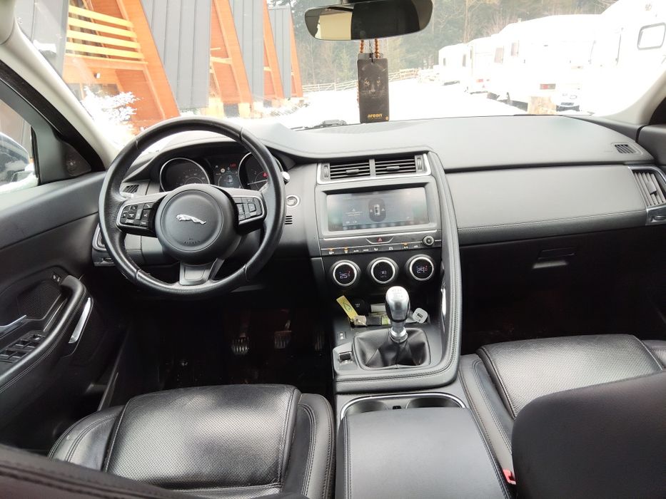 Jaguar R-Pace R-Dynamic an 2019