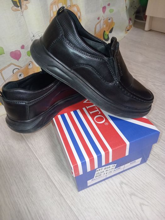 Продам туфли на мальчика. 31р.