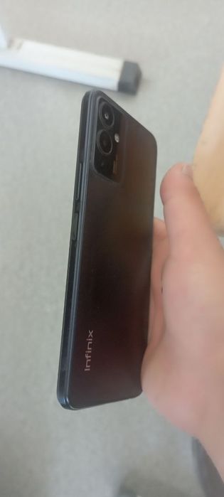 Infinix note 12i 600 000