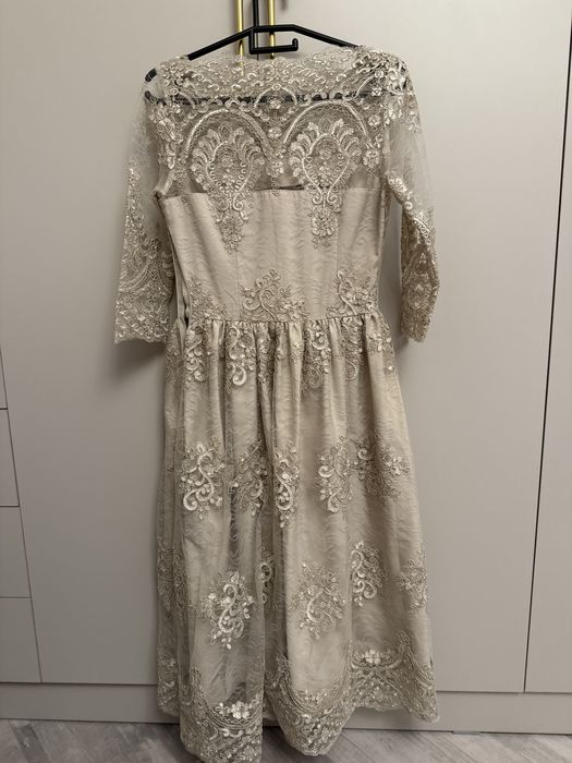 Продам Платье Lichi в отличном состоянии