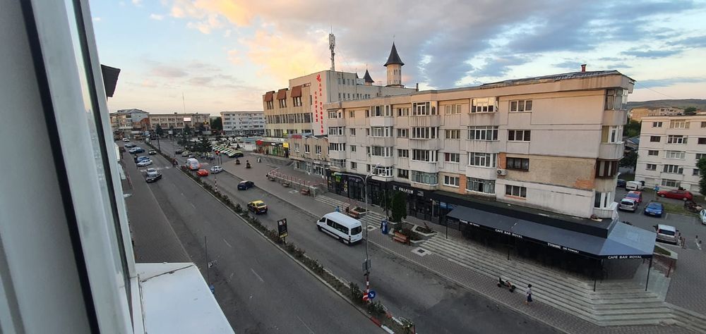 Garsonieră centrală de închiriat