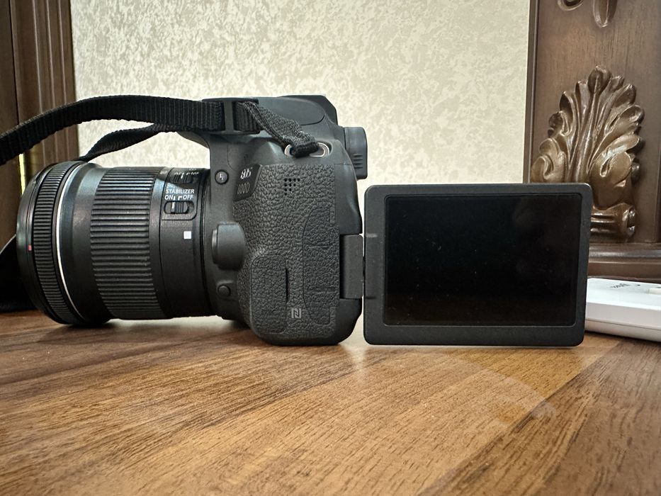 Продам свой фотоаппарат / Canon 800 EOS