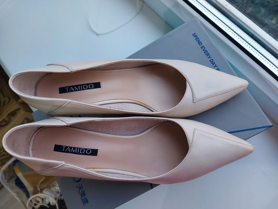 Туфли бежевый цвет сатам