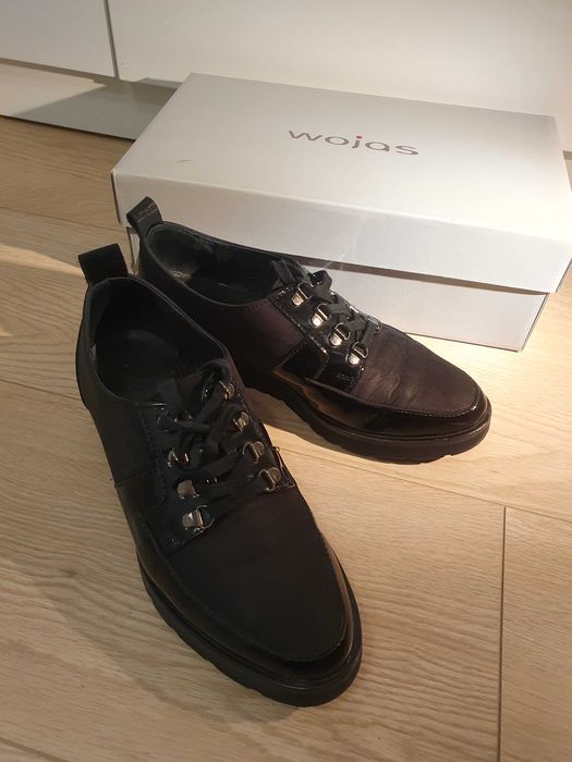 Vând pantofi casual Wojas