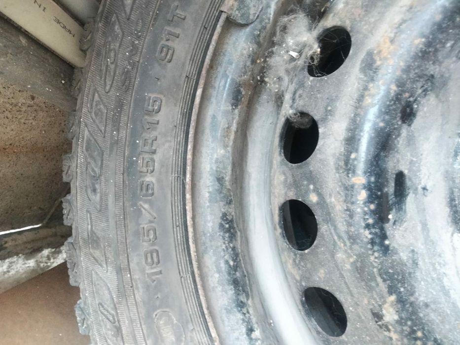 Продам  шыны с дисками