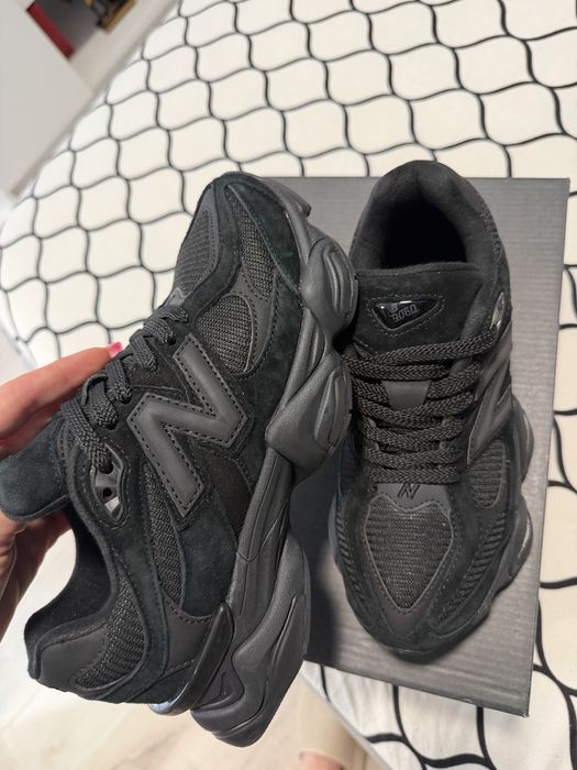 Adidasi New Balance 9060, marimea 38
