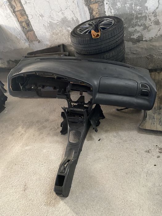 Торпеда панель мазда 323 BA