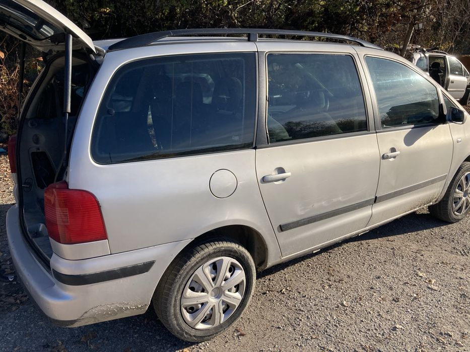 Фолсваген шаран 1.9 TDI на части