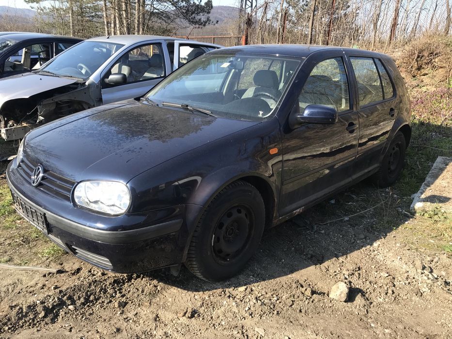 VW Golf 4 1.4i 16V на части