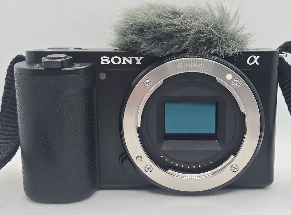 Kit SONY ZV E10 + Obiectiv Sigma 56mm f1.4 DC DN