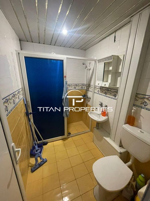 Тристаен, под наем, ж.к Лазур