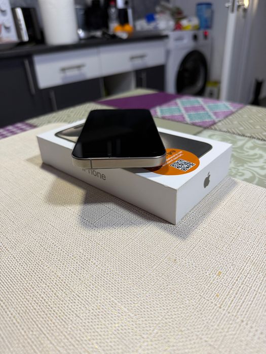 Iphone 15 pro Natural Titanium garantie Aprilie 2026